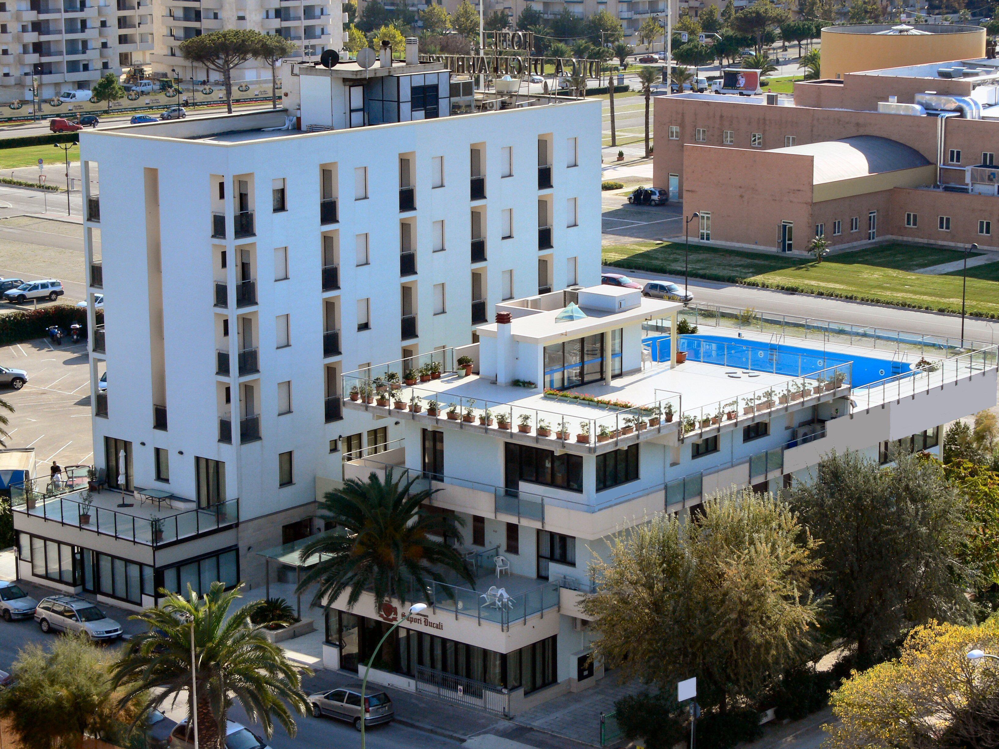 Hotel Duca Degli Abruzzi Монтесильвано Экстерьер фото